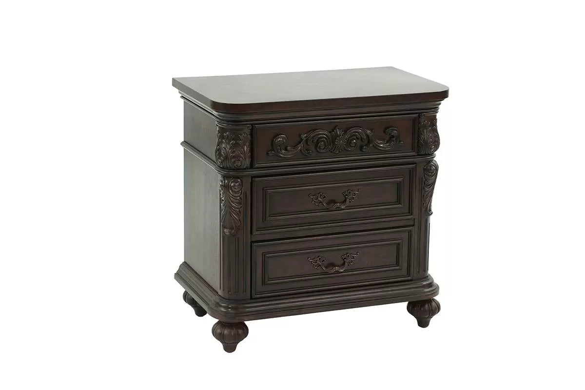 The Majestic Queen 5-Piece Bedroom Set